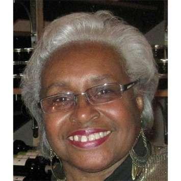 Elise Harding-Davis.