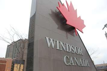 The sign as vehicles enter Canada at the Windsor-Detroit Tunnel. (Photo by Adelle Loiselle)