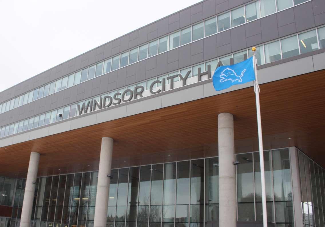 Windsor City Hall with the Detroit Lions flag, January 18, 2024. (Photo by Maureen Revait) 