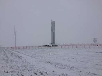 A broken wind turbine sits in a field near Drake Rd. and 16 Line in Chatham-Kent. Photo taken Jan. 29, 2018. (Photo by Paul Pedro)