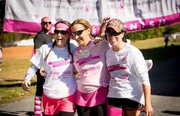 Participants of a Run for the Cure event in Chatham-Kent. (Photo from Chatham-Kent - Canadian Cancer Society CIBC Run for the Cure Facebook Page)