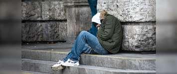 A homeless man in a winter coat. (File photo by Manuel Alvarez from Pixabay)