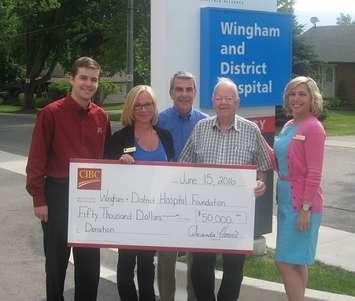 (Right to left) CIBC Associate Brad Haines, CIBC Banking Centre Leader Rhonda DeJong, WDH Foundation Director Andy McBride,
WDH Foundation Treasurer Gord Baxter, CIBC Wingham Branch Manager Claudette Martinez. (photo submitted) 