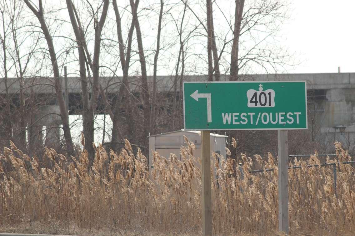 A sign directing drivers to the westbound 401 at Walker Road is seen in Windsor on March 7, 2016.