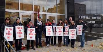 Canada Post workers on strike outside the Federal Building. November 6, 2018. (Photo by Colin Gowdy, BlackburnNews)