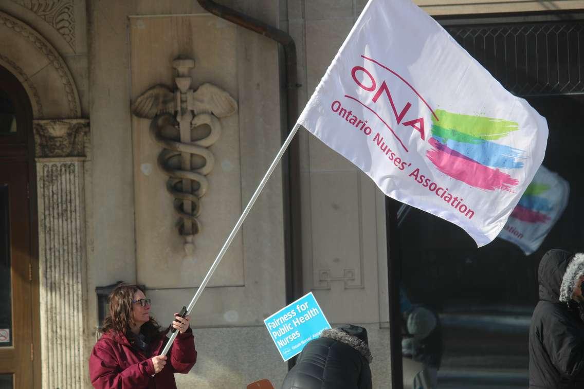 Members of the Ontario Nurses Association picket outside the Windsor-Essex County Health Unit on March 8, 2019. Photo by Mark Brown/Blackburn News.