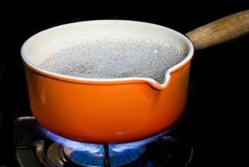 Boil water © Can Stock Photo / joebelanger