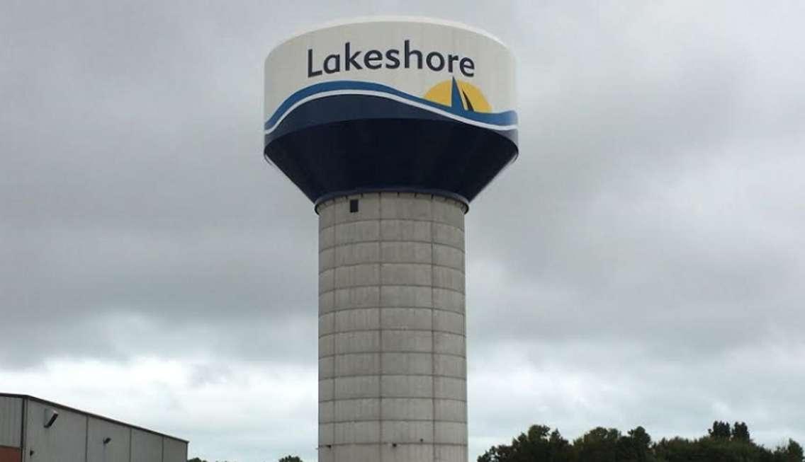 (Lakeshore water tower. Photo by Adelle Loiselle)