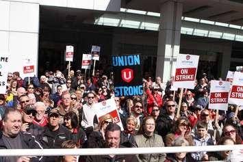 A crowd of people participates in a rally outside Caesars Windsor on April 22, 2018. Photo courtesy of Unifor Local 444/Facebook.