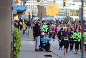 Runners during the Detroit Free Press Marathon, 2014.  (Photo by Adelle Loiselle.)