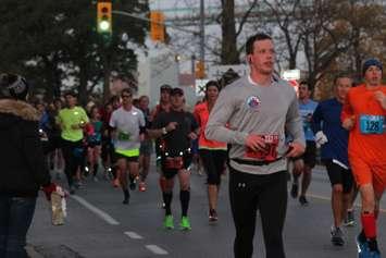 Thousands take part in the 2014 Detroit Free Press/Talmer Bank Marathon.  (Photo by Adelle Loiselle.)
