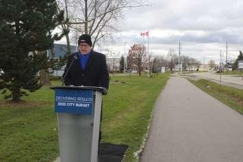 Mayor Drew Dilkens announces the completion of the multi-use trail along Rhodes Dr. November 25, 2021. (Photo by Maureen Revait) 